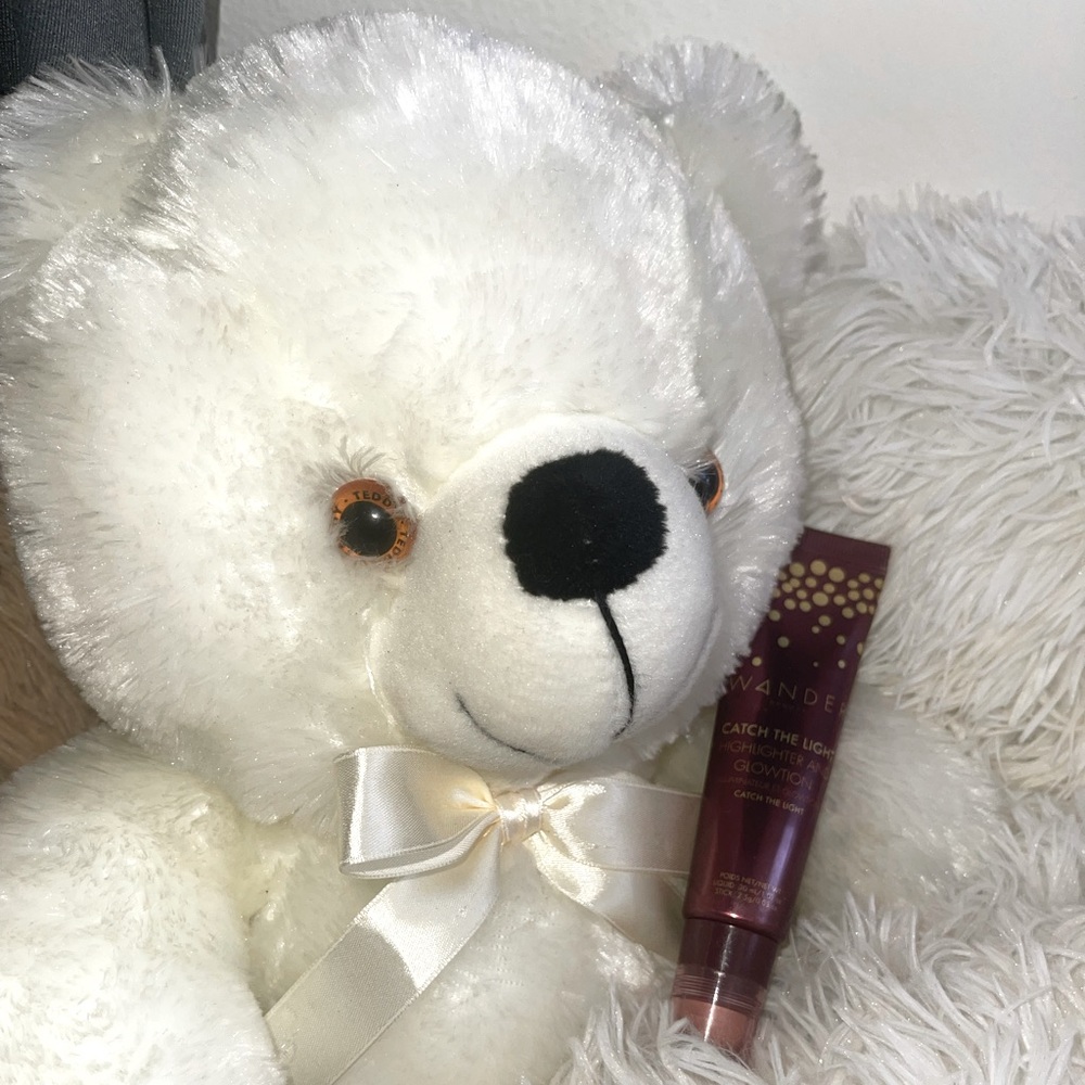 Wander beauty dual cream and liquid highlighter!
